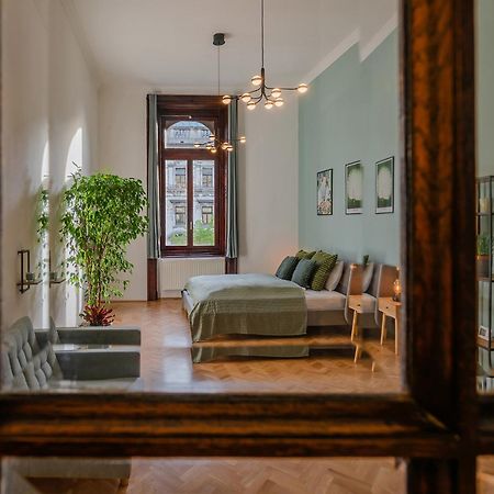 Liszt Modern Chic Apartment Budapest Bagian luar foto